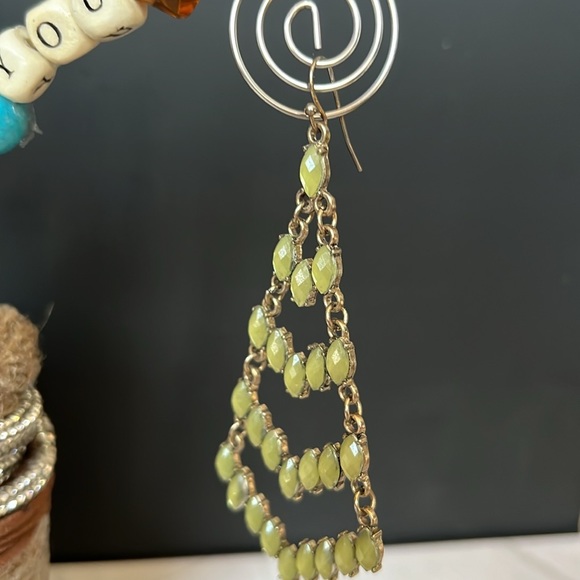 Dangling Green Four-Tiered Earrings NWOT - Picture 6 of 11
